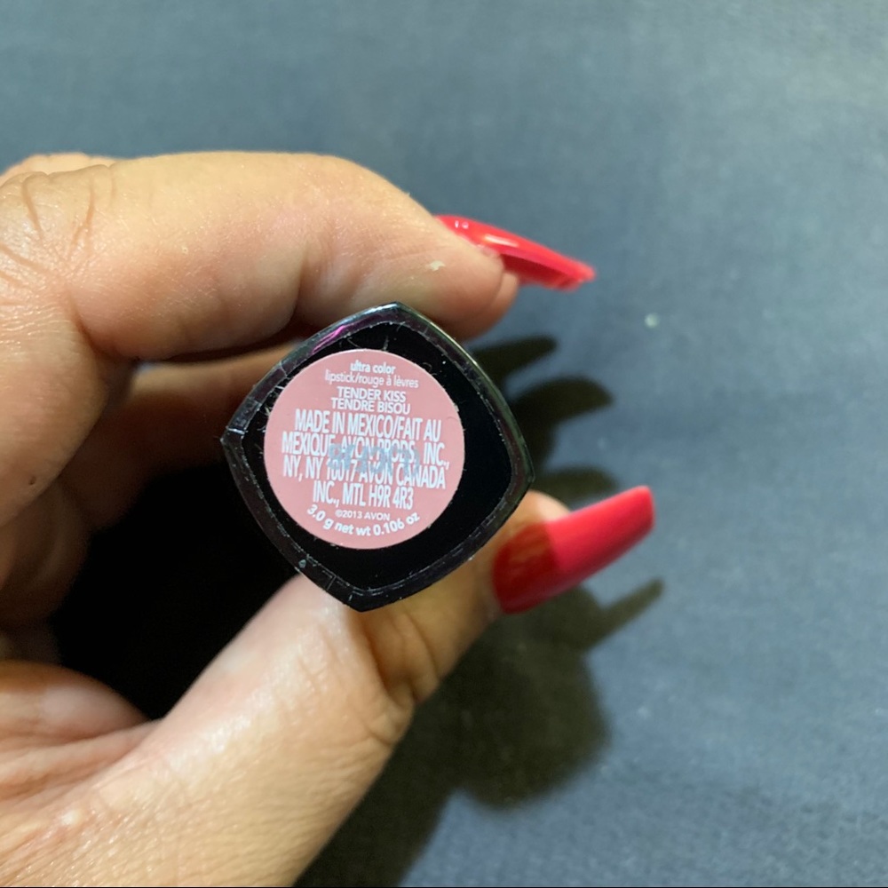 Avon Ultra Color Lipstick Tender Kiss - Picture 5 of 8